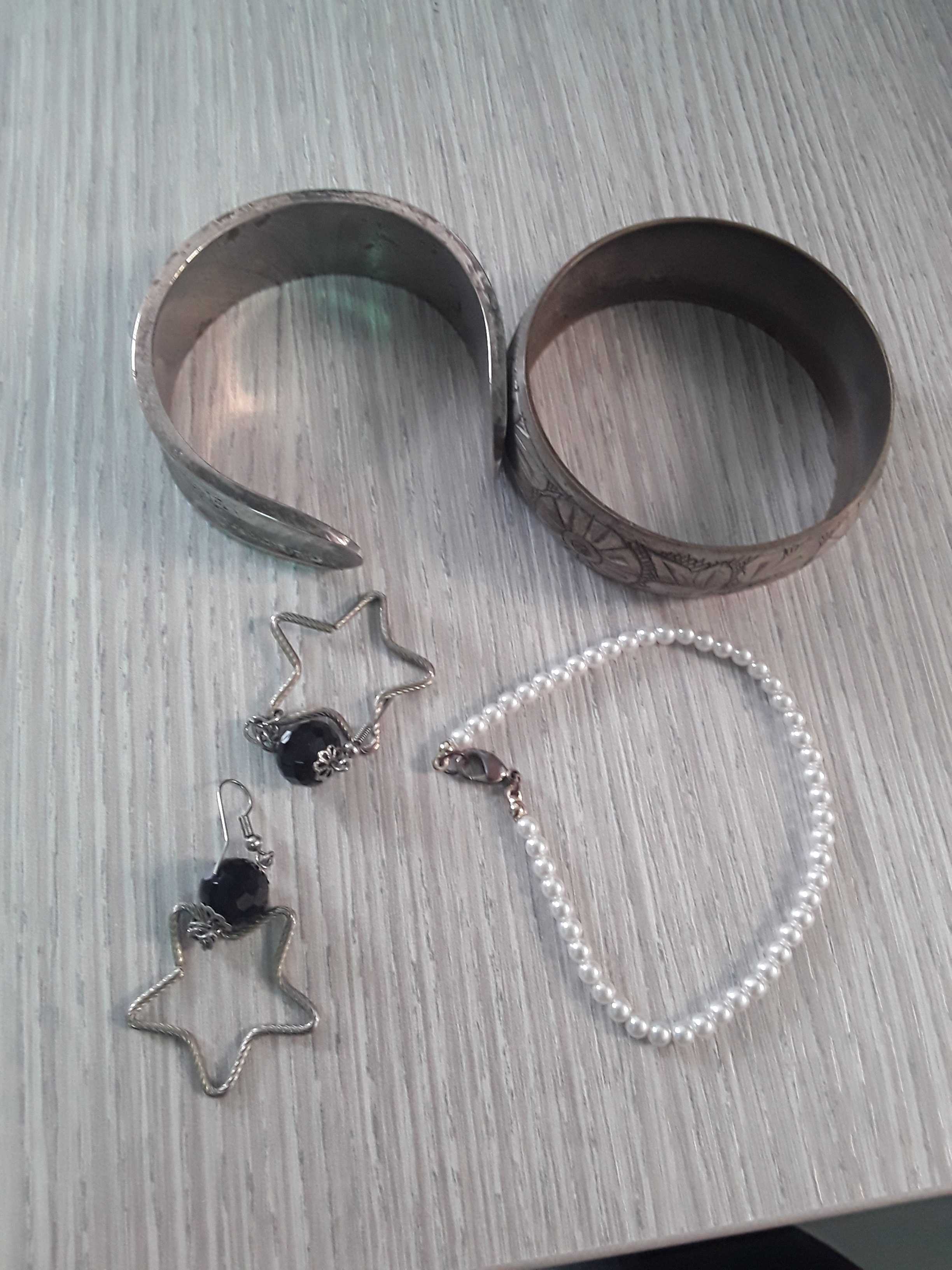 Bracciali +orecchini 